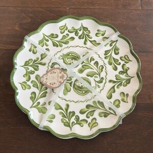 Shabby Chic Set Of 4 Melamine dinner Plates Green White Floral New Scalloped